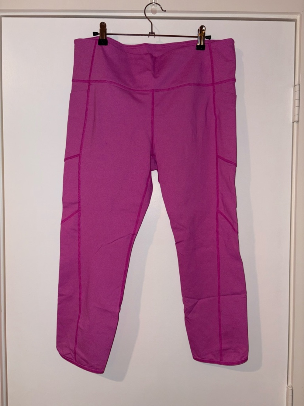 Athleta Active Capri Leggings in Bright Magenta